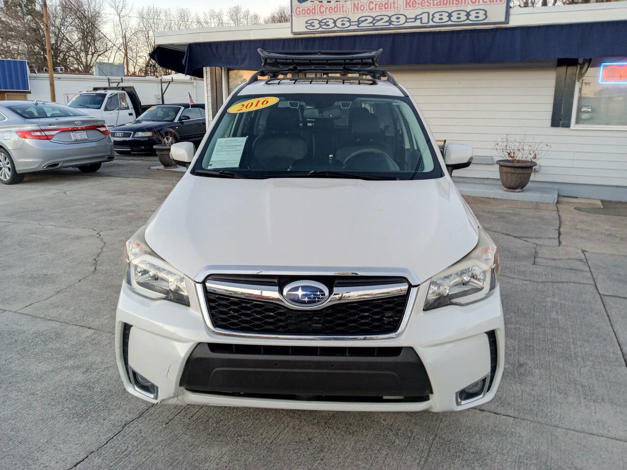 Used 2016 Subaru Forester 2.0XT Touring w/ Eyesight & Navigation System image 3