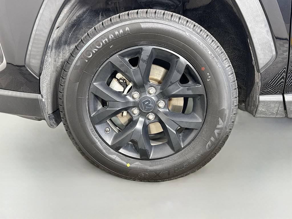 Used 2022 Toyota RAV4 LE FWD image 31