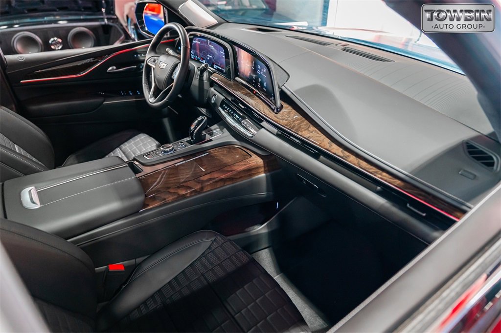 Used 2021 Cadillac Escalade Premium Luxury Platinum image 19