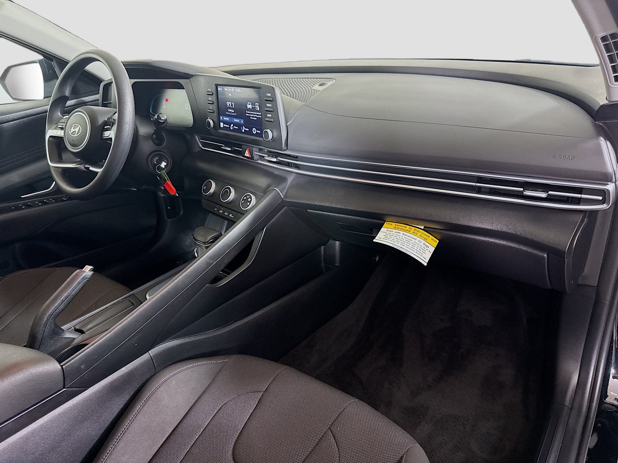 Used 2025 Hyundai Elantra SE FWD image 29