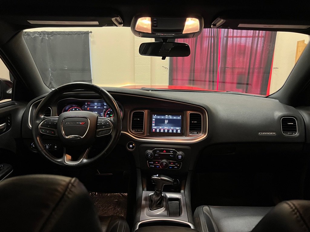 Used 2020 Dodge Charger SXT w/ Leather Interior Group RWD image 14