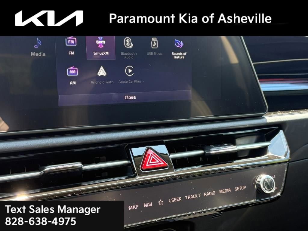 New 2025 Kia Niro EX Touring image 11