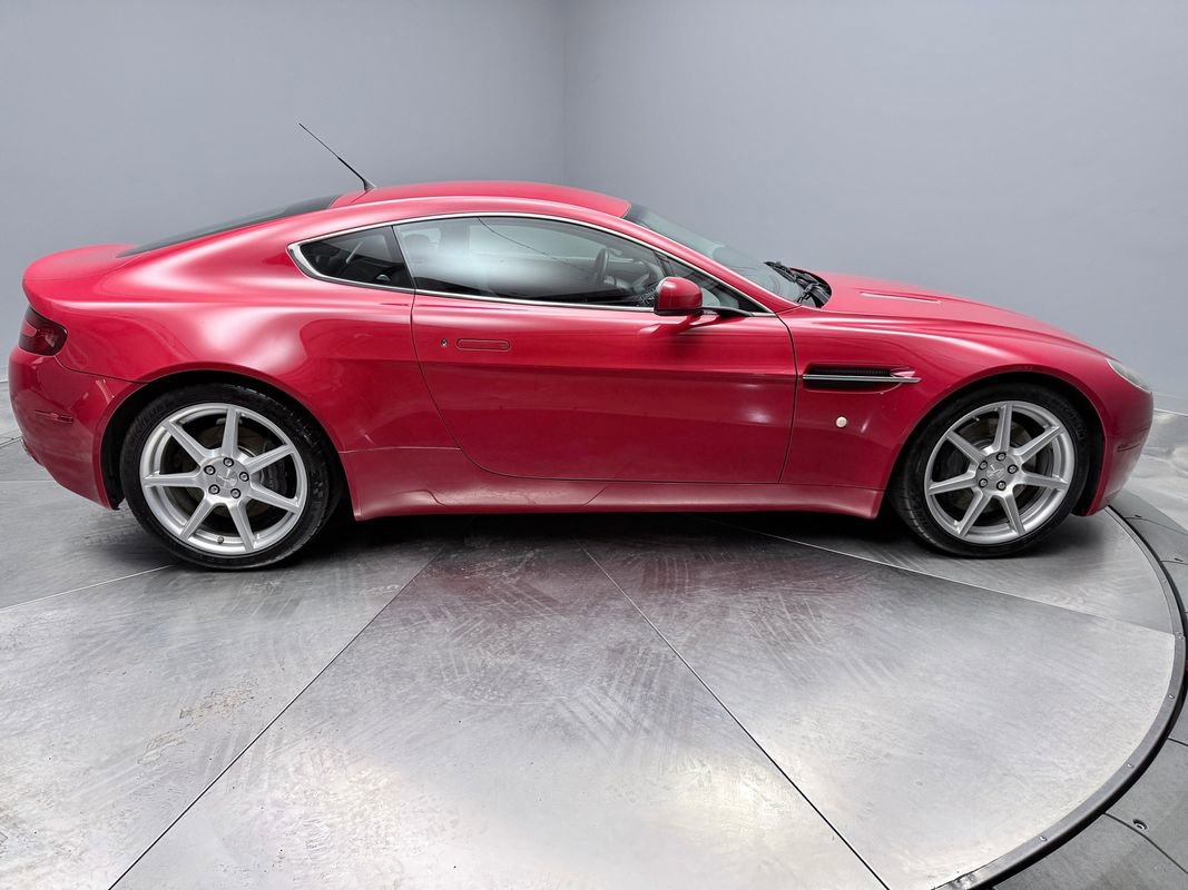 Used 2006 Aston Martin V8 Vantage Coupe RWD image 4