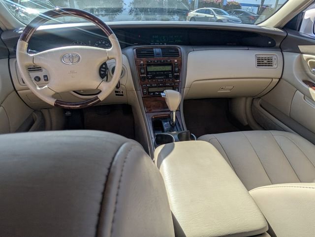 Used 2004 Toyota Avalon XLS FWD image 13