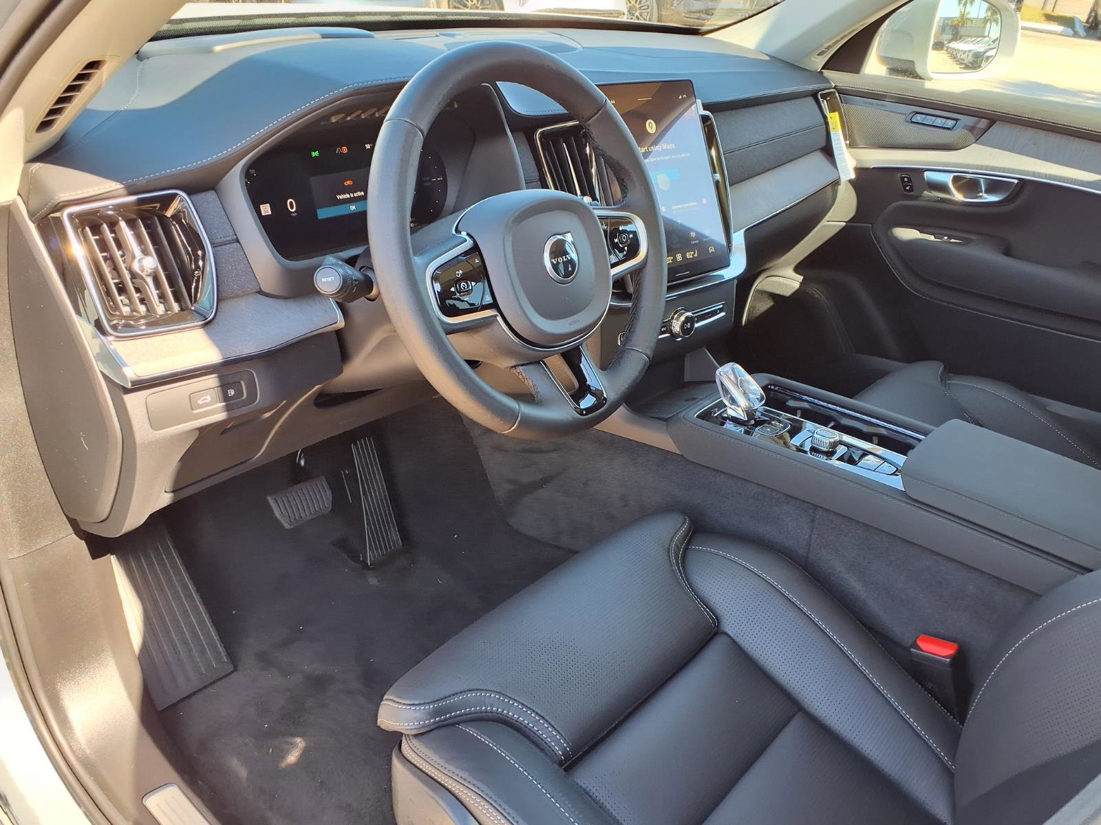 New 2026 Volvo XC90 T8 Ultra w/ Protection Package Premier image 12