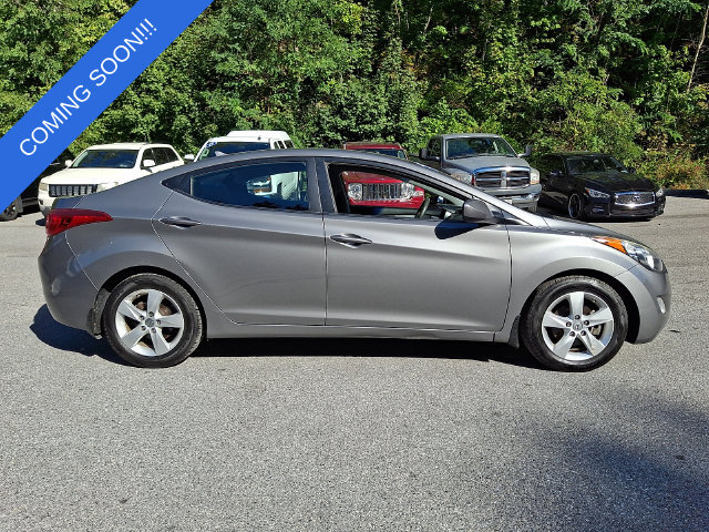 Used 2013 Hyundai Elantra GLS w/ Preferred Pkg FWD image 12