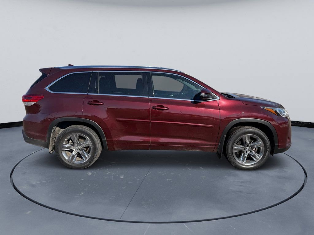 Used 2019 Toyota Highlander Limited image 2