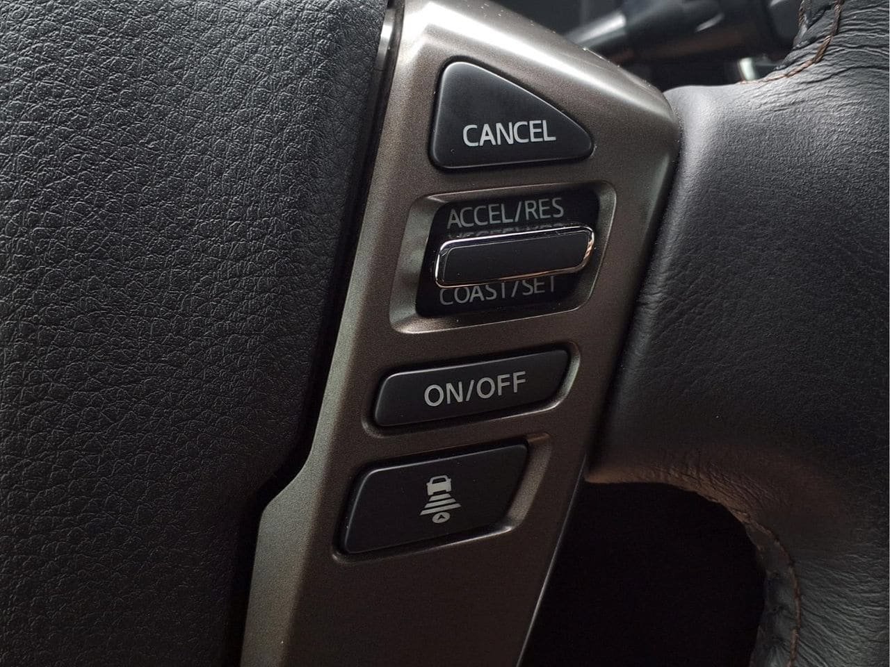 Used 2023 Nissan Titan Platinum Reserve w/ Moonroof Package AWD/4WD image 23