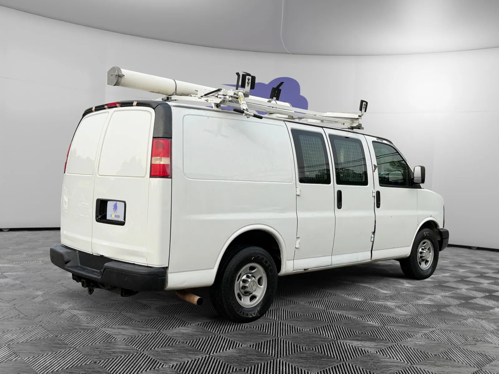 Used 2013 Chevrolet Express 2500 RWD image 6