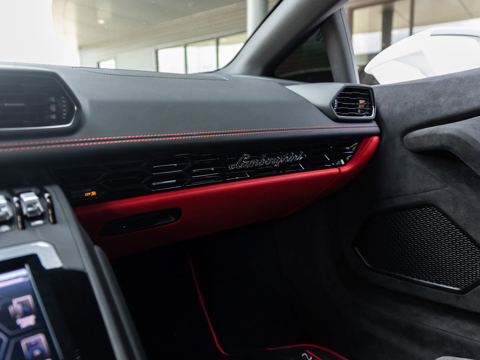 Used 2023 Lamborghini Huracan Tecnica image 33