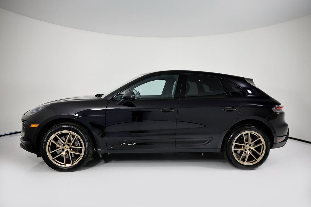 Used 2023 Porsche Macan Turbo image 2
