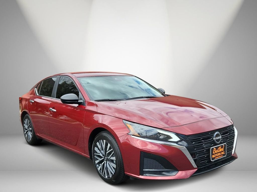 Used 2025 Nissan Altima 2.5 SV
