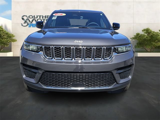 Used 2025 Jeep Grand Cherokee Laredo X image 8