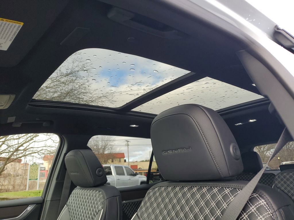 New 2026 GMC Acadia Denali w/ Super Cruise Package image 19