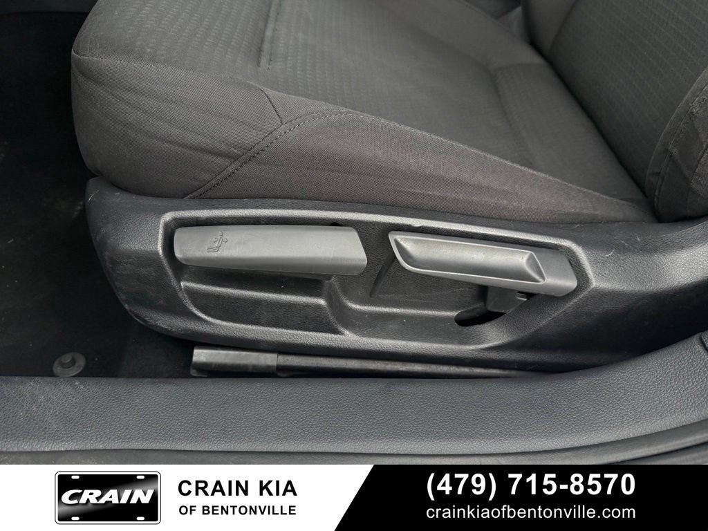 Used 2015 Volkswagen Jetta SE FWD image 11