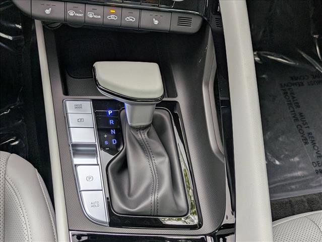 New 2025 Hyundai Elantra Limited image 16