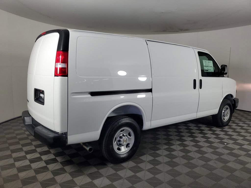 New 2026 Chevrolet Express 2500 w/ Driver Convenience Package RWD image 4