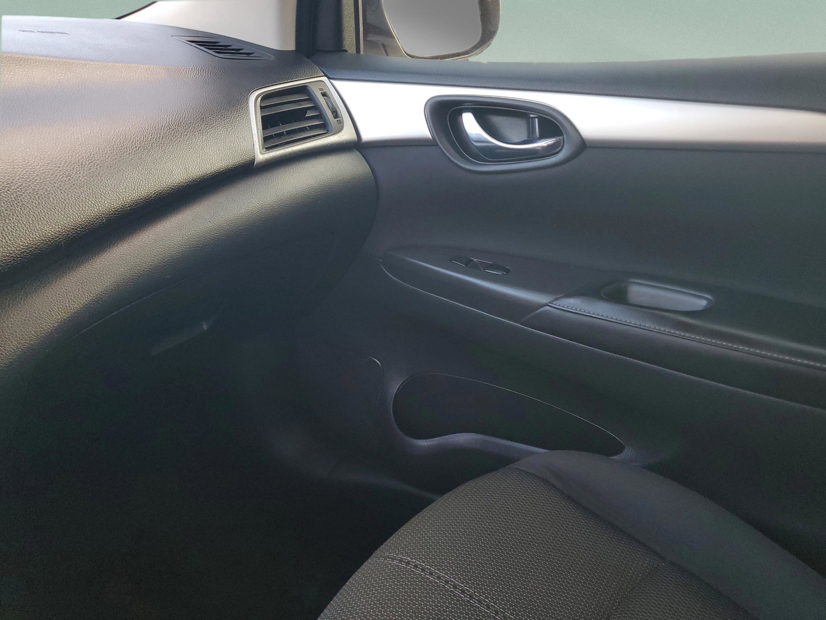 Used 2018 Nissan Sentra S image 21