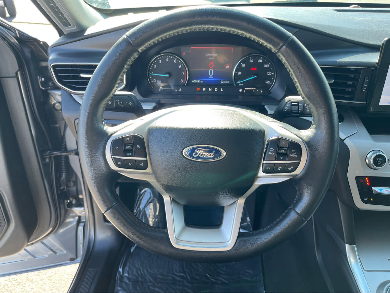 Used 2023 Ford Explorer XLT w/ Equipment Group 202A image 19