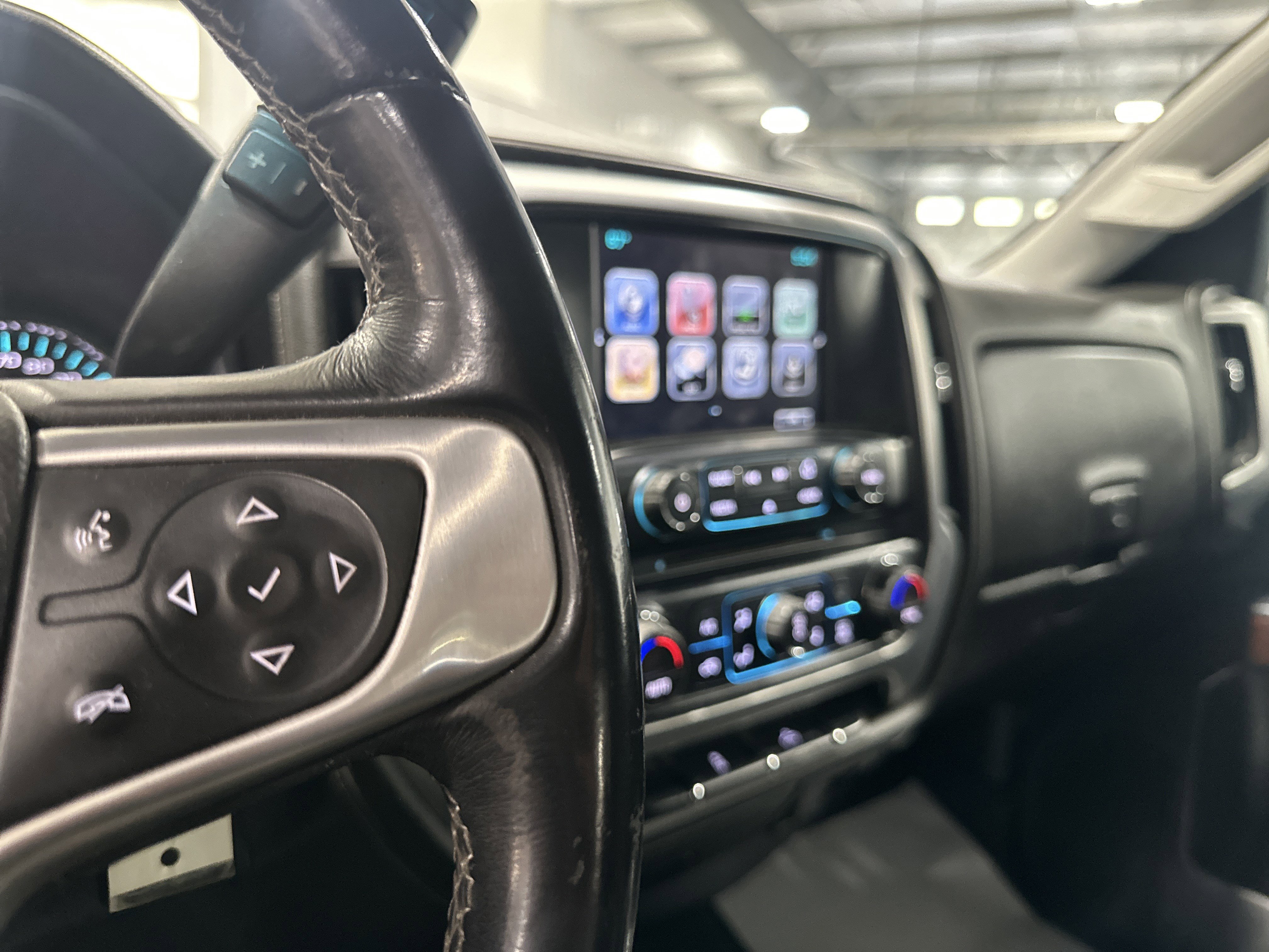 Used 2017 GMC Sierra 2500 SLE w/ HD SLE Preferred Plus Package image 18