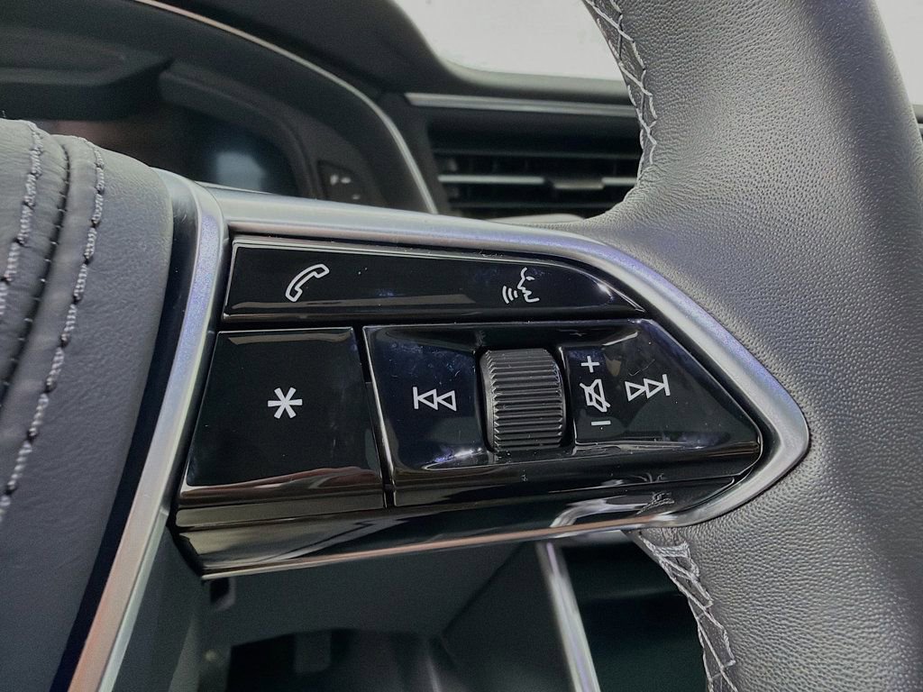 Certified 2025 Audi A6 3.0T Prestige image 12