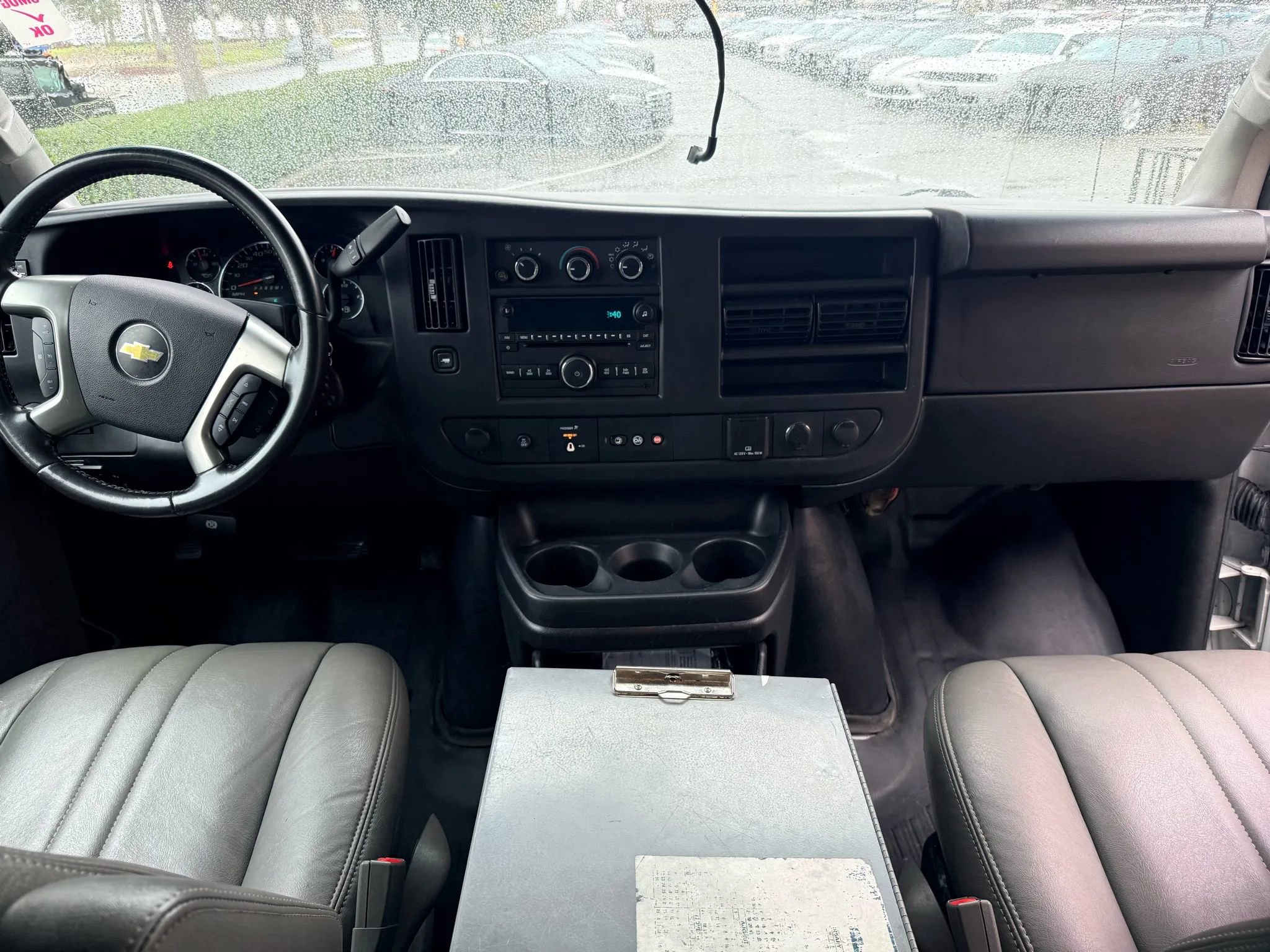 Used 2016 Chevrolet Express 3500 Extended RWD image 18