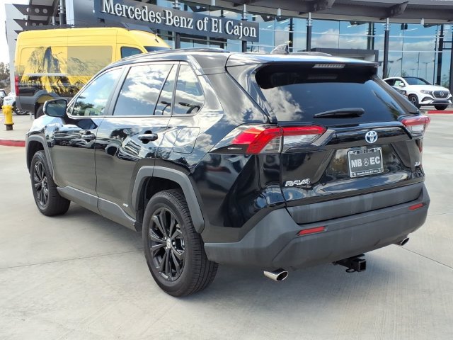 Used 2022 Toyota RAV4 XLE Premium AWD/4WD image 21
