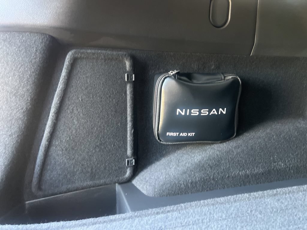 Used 2023 Nissan Rogue SV FWD image 43
