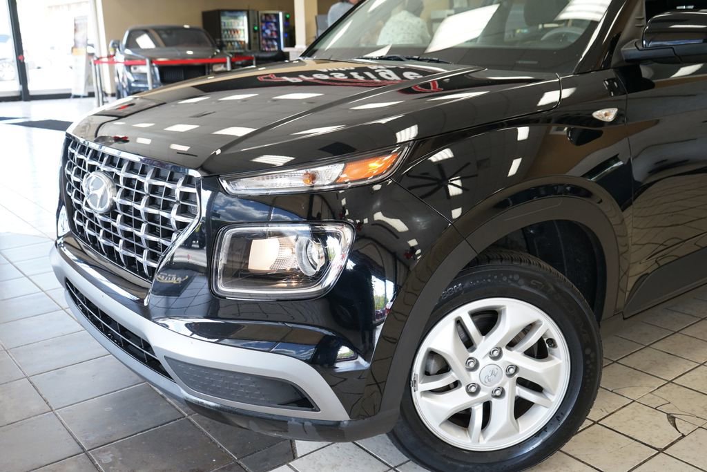 Used 2020 Hyundai Venue SEL FWD image 20