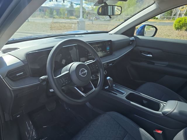 Used 2025 Nissan Kicks SV image 13