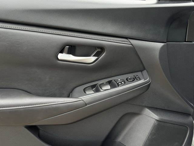 Used 2025 Nissan Sentra SV image 23