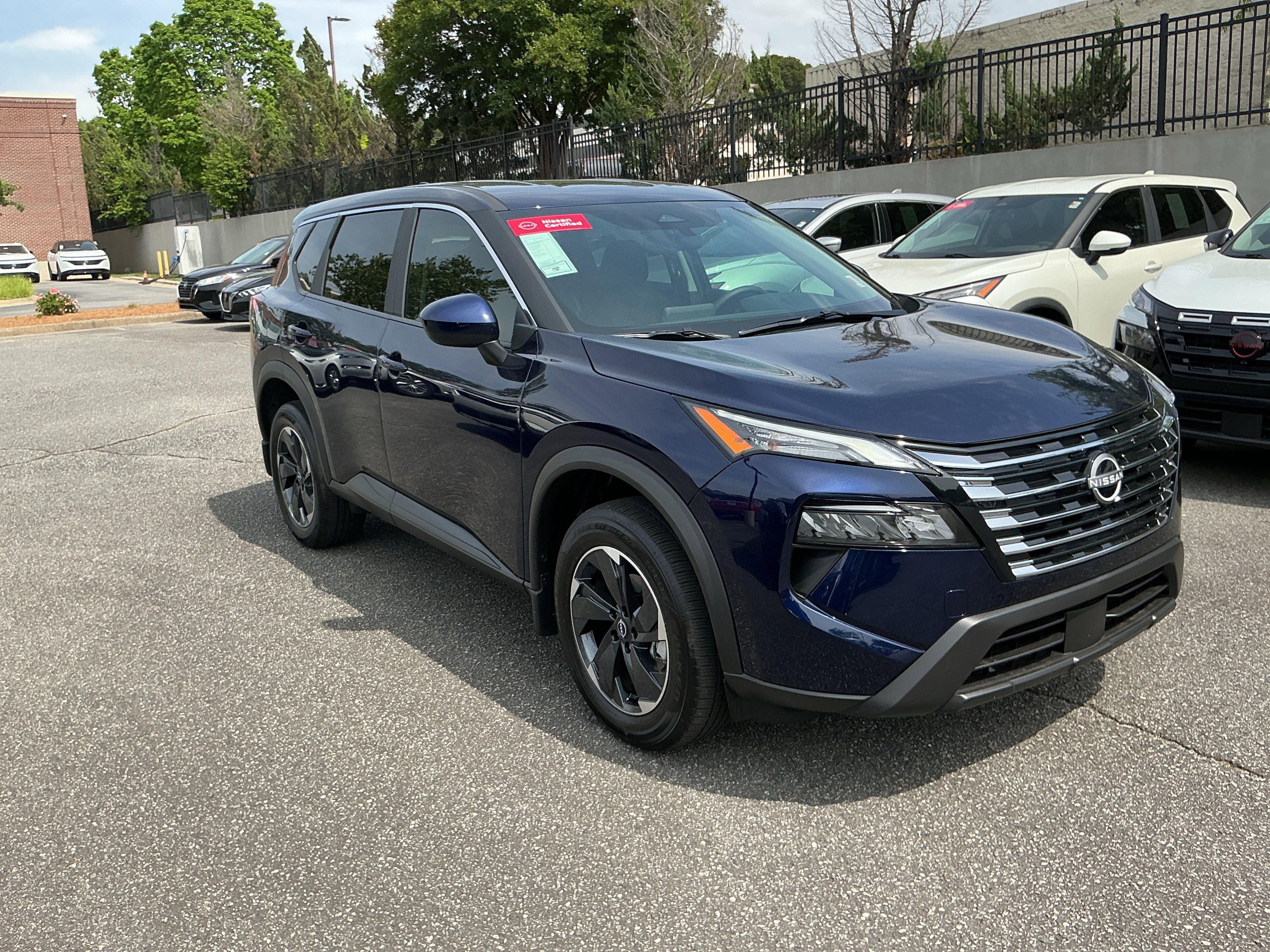 Certified 2026 Nissan Rogue SV FWD image 5