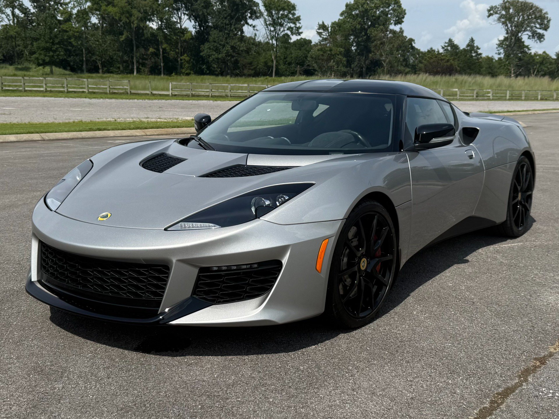 Used 2017 Lotus Evora 400 RWD image 2