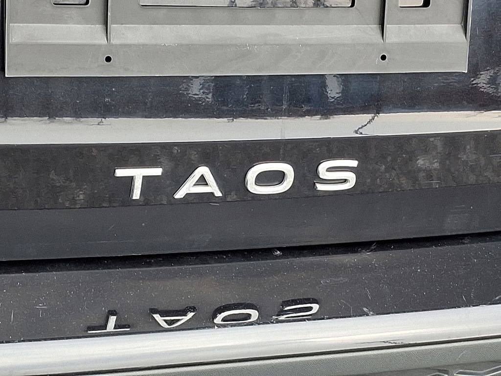 Used 2023 Volkswagen Taos SE image 33