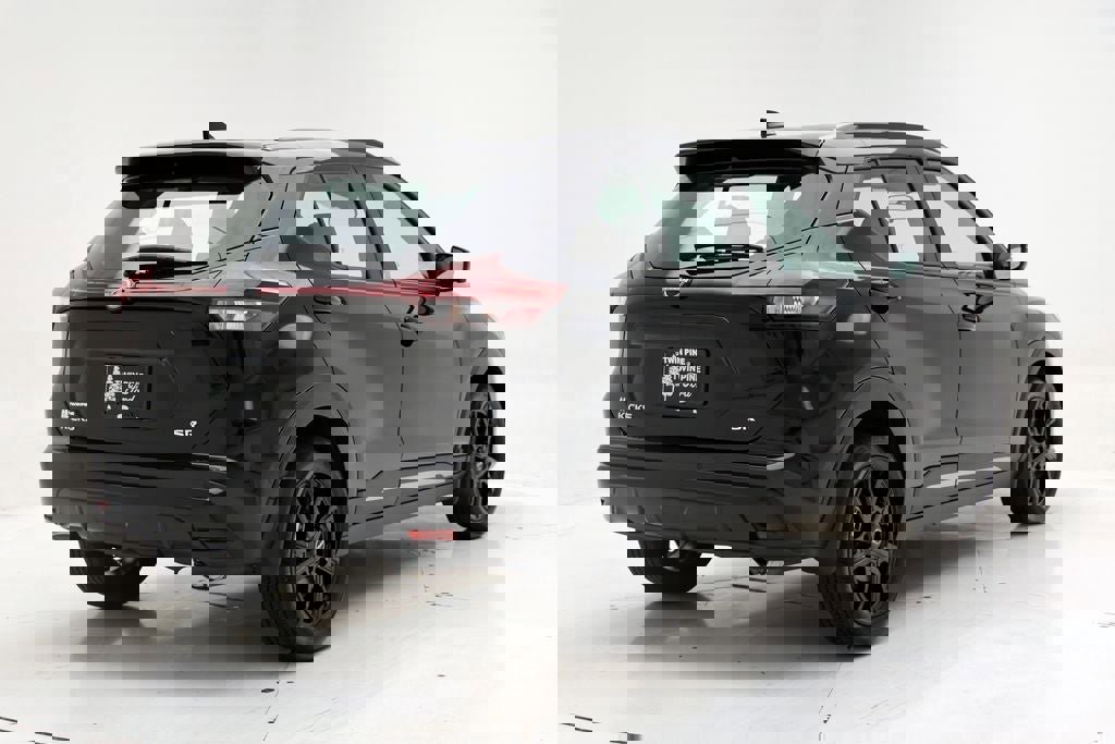 Used 2024 Nissan Kicks SR image 8