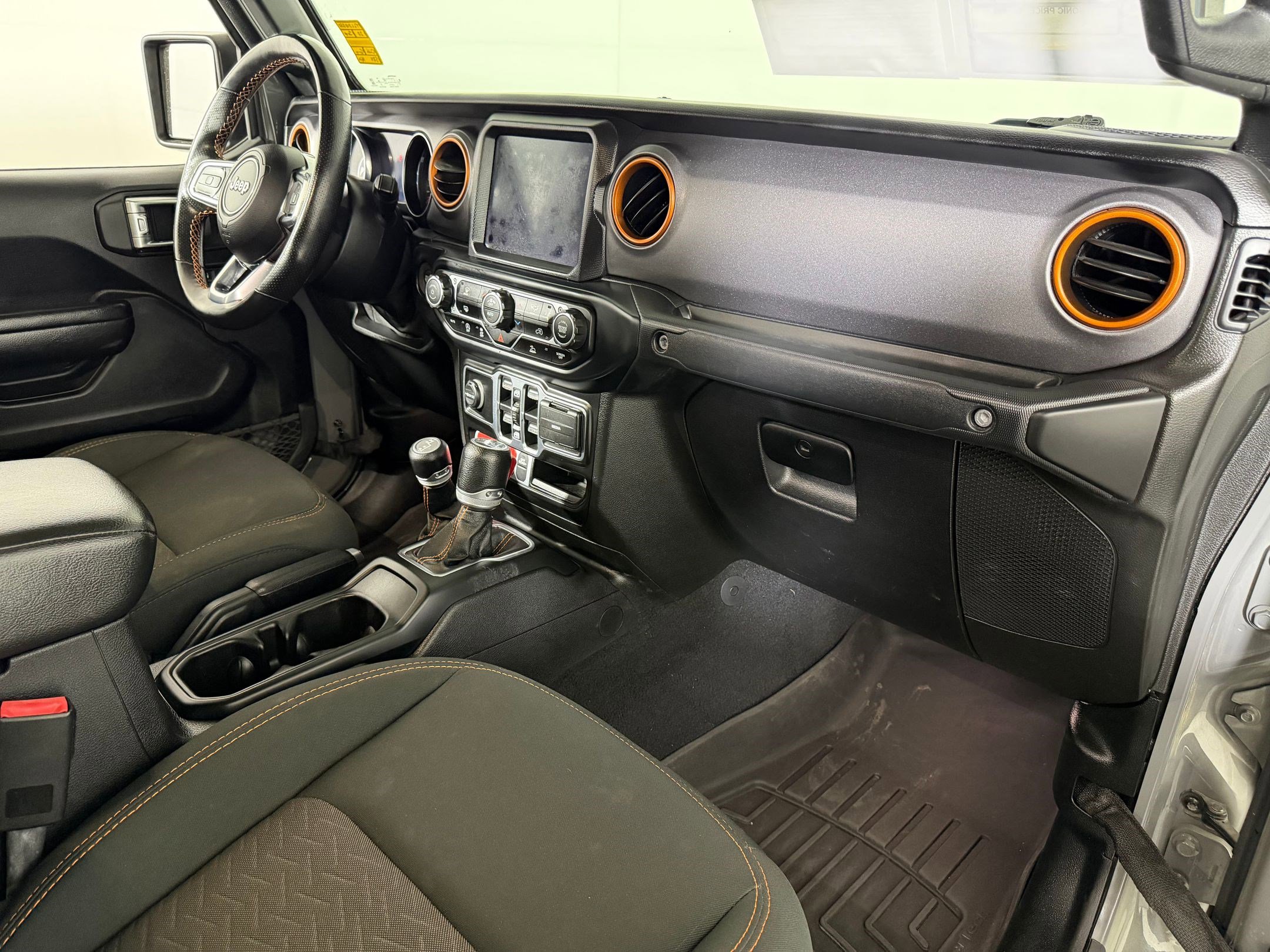 Used 2020 Jeep Gladiator Mojave AWD/4WD image 24