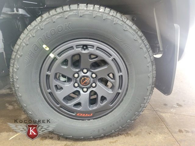 New 2026 Nissan Frontier PRO-4X w/ Pro-4x Convenience Package AWD/4WD image 7