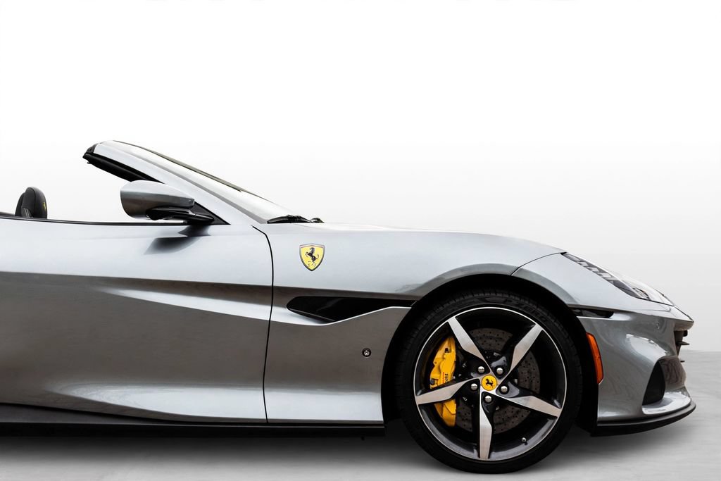 Certified 2022 Ferrari Portofino M RWD image 17