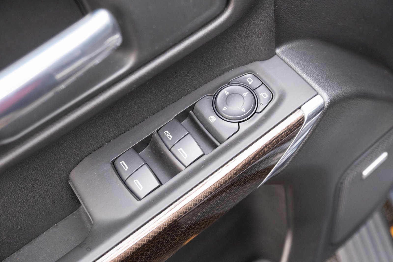 Used 2020 Chevrolet Silverado 1500 RST w/ All-Star Edition image 16