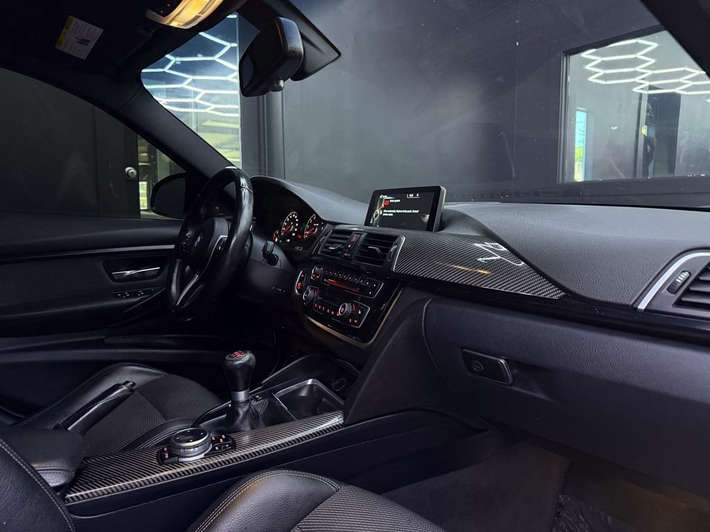 Used 2016 BMW M3 RWD image 25