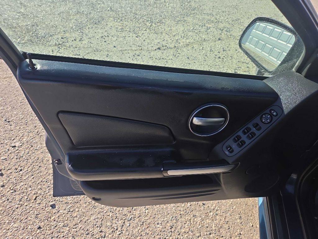 Used 2006 Pontiac Grand Prix w/ Preferred Package image 9