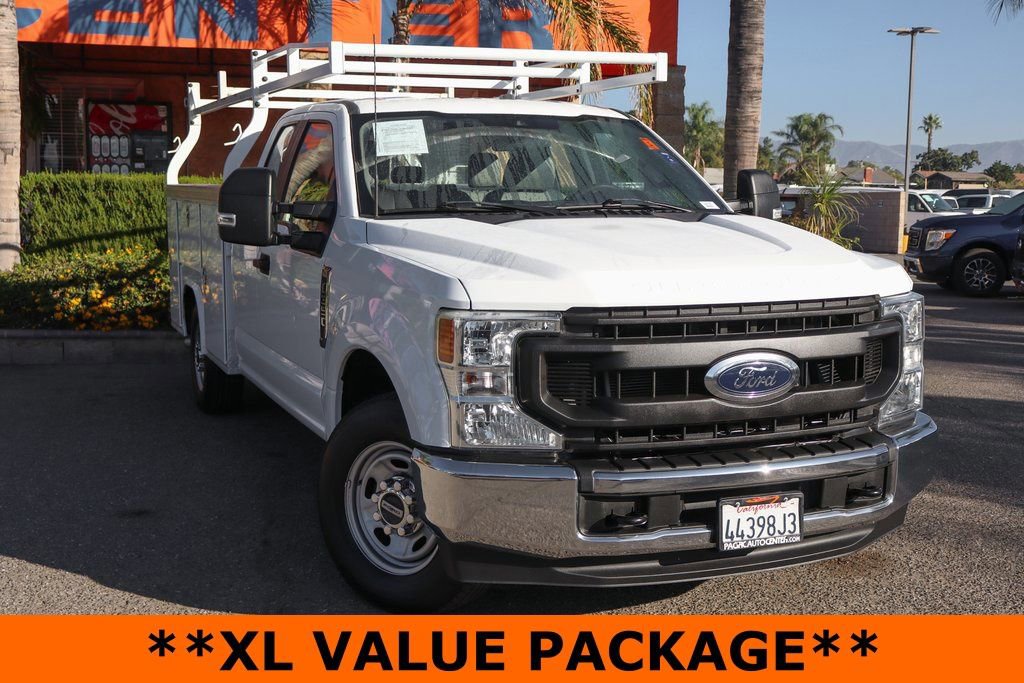 Used 2022 Ford F350 XL w/ Power Equipment Group image 2