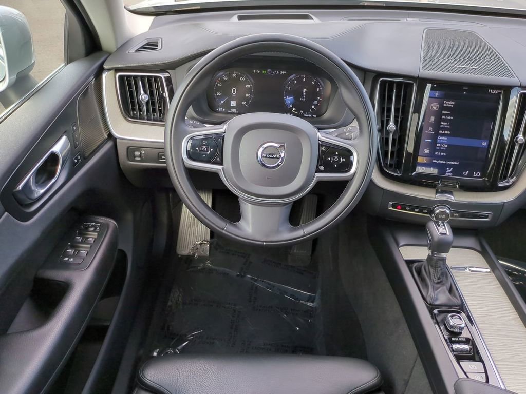 Used 2020 Volvo XC60 T5 Inscription w/ Protection Package Premier image 15