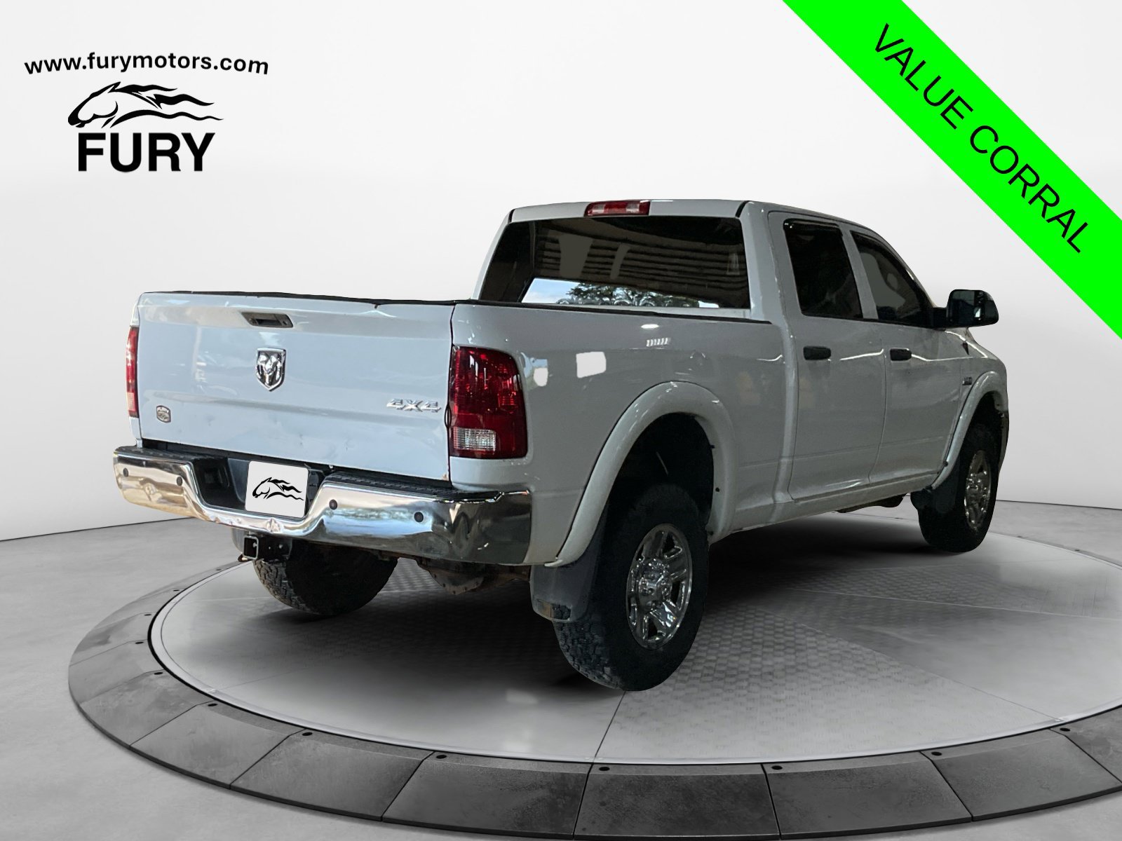 Used 2015 RAM 2500 Tradesman w/ Chrome Appearance Group AWD/4WD image 3