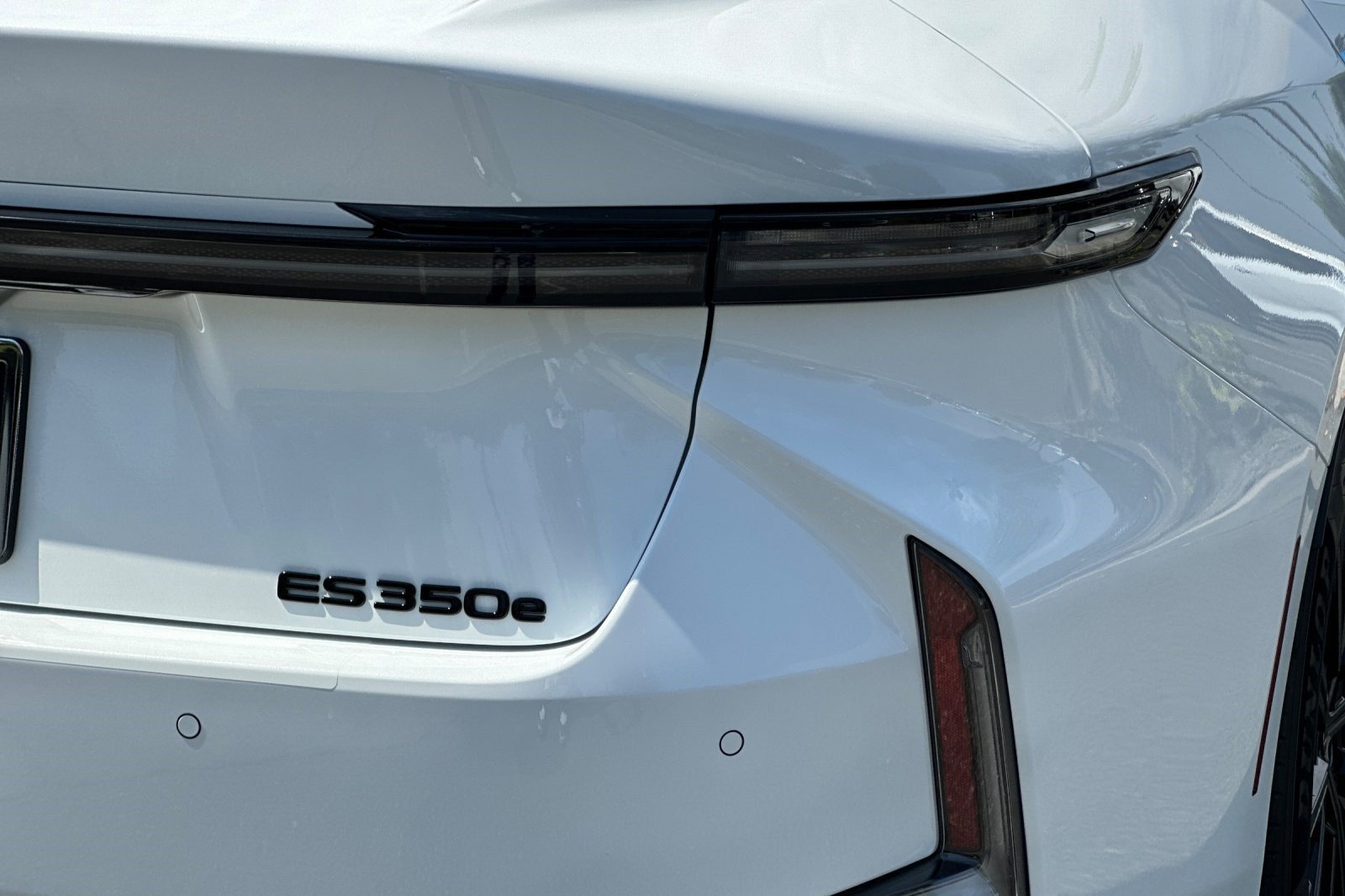 New 2026 Lexus ES 350e w/ Convenience Package FWD image 23