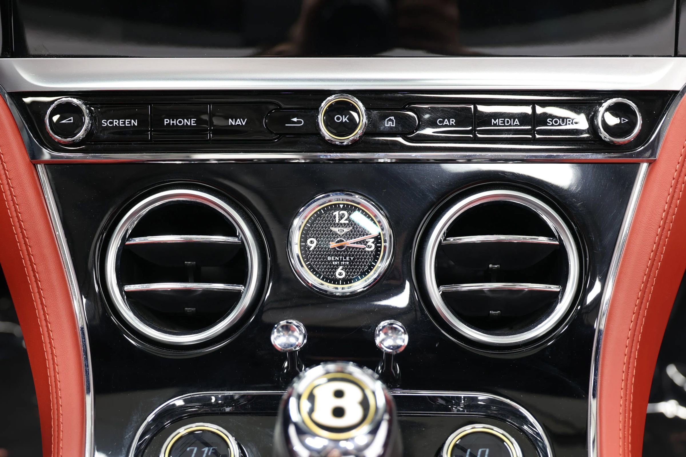 Used 2020 Bentley Continental GT V8 image 50