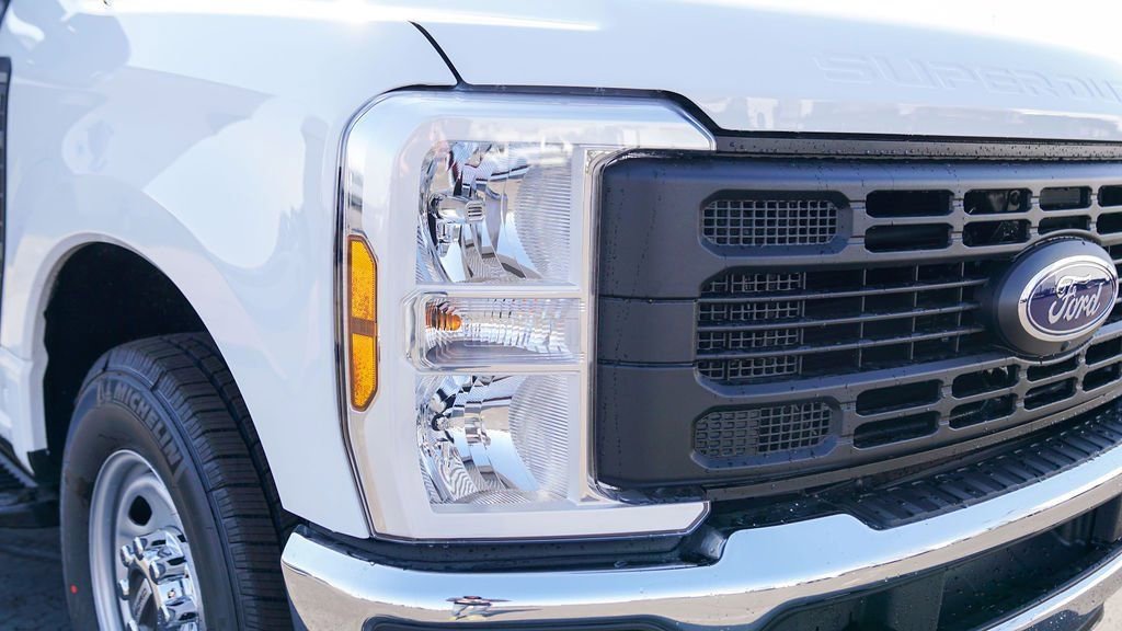 New 2025 Ford F250 XL w/ 360-Degree Camera Package image 4