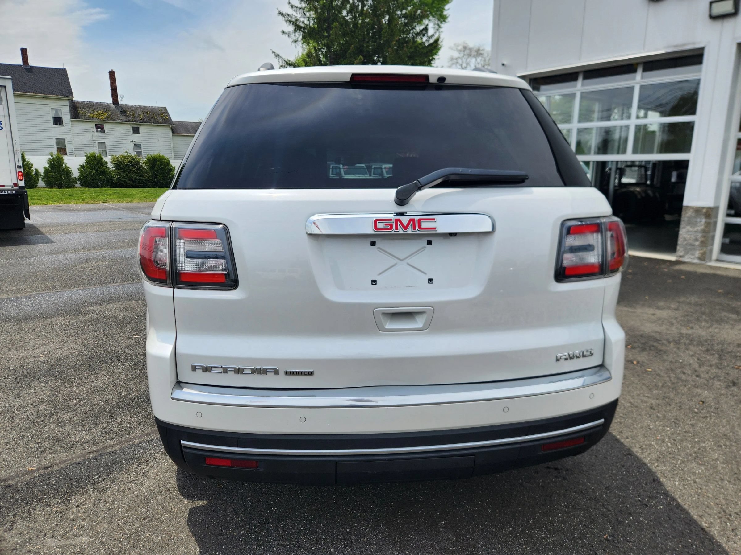 Used 2017 GMC Acadia Limited SLT AWD/4WD image 14