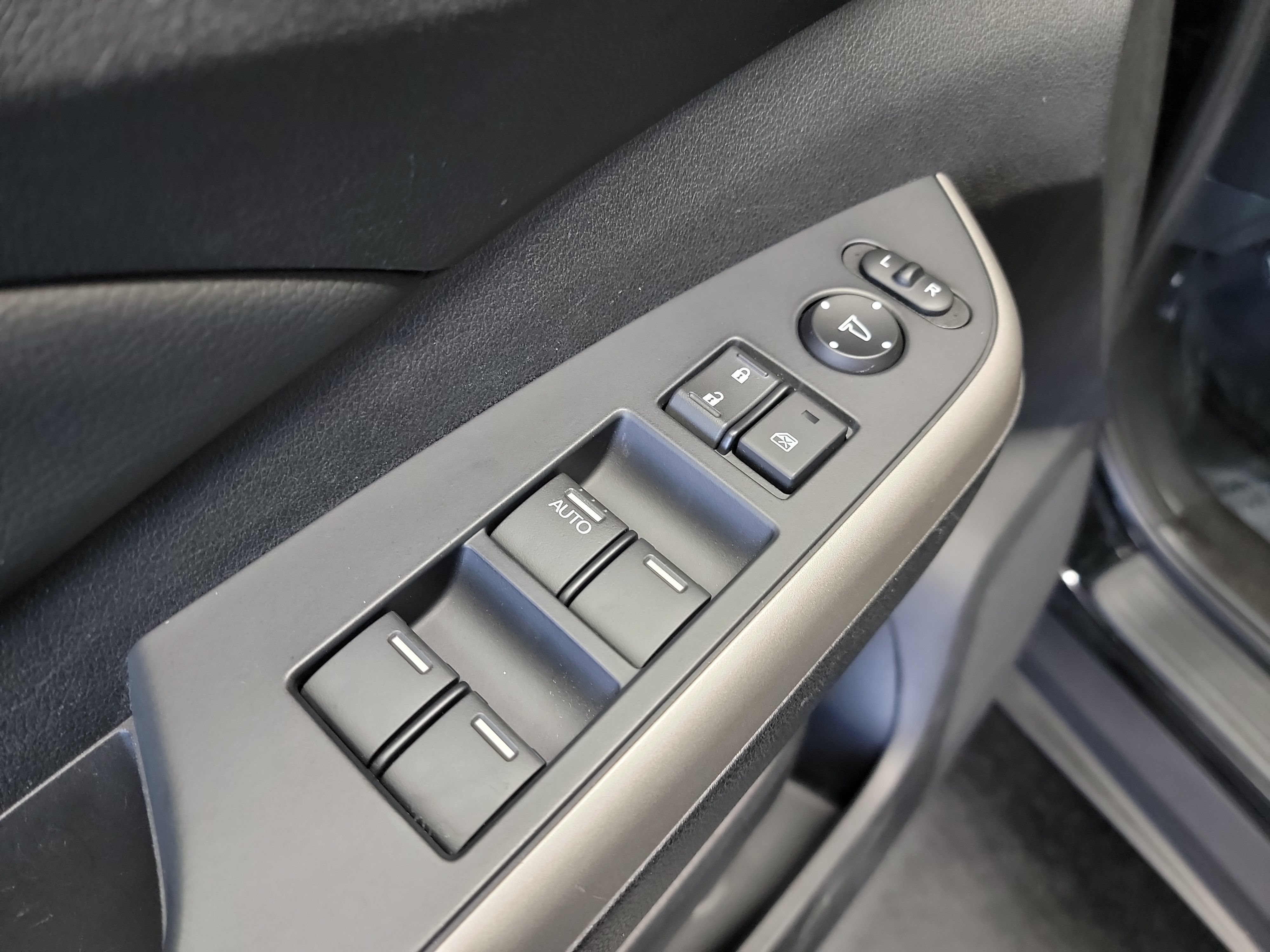 Used 2013 Honda CR-V EX-L image 14