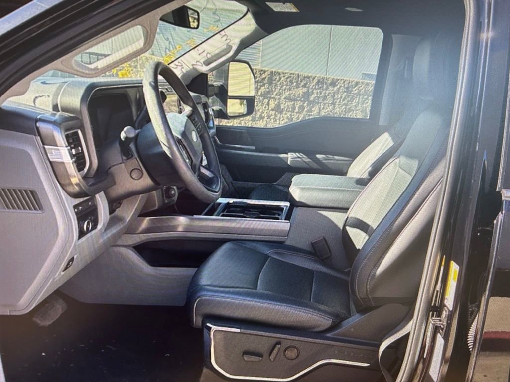 Used 2024 Ford F250 Platinum image 6